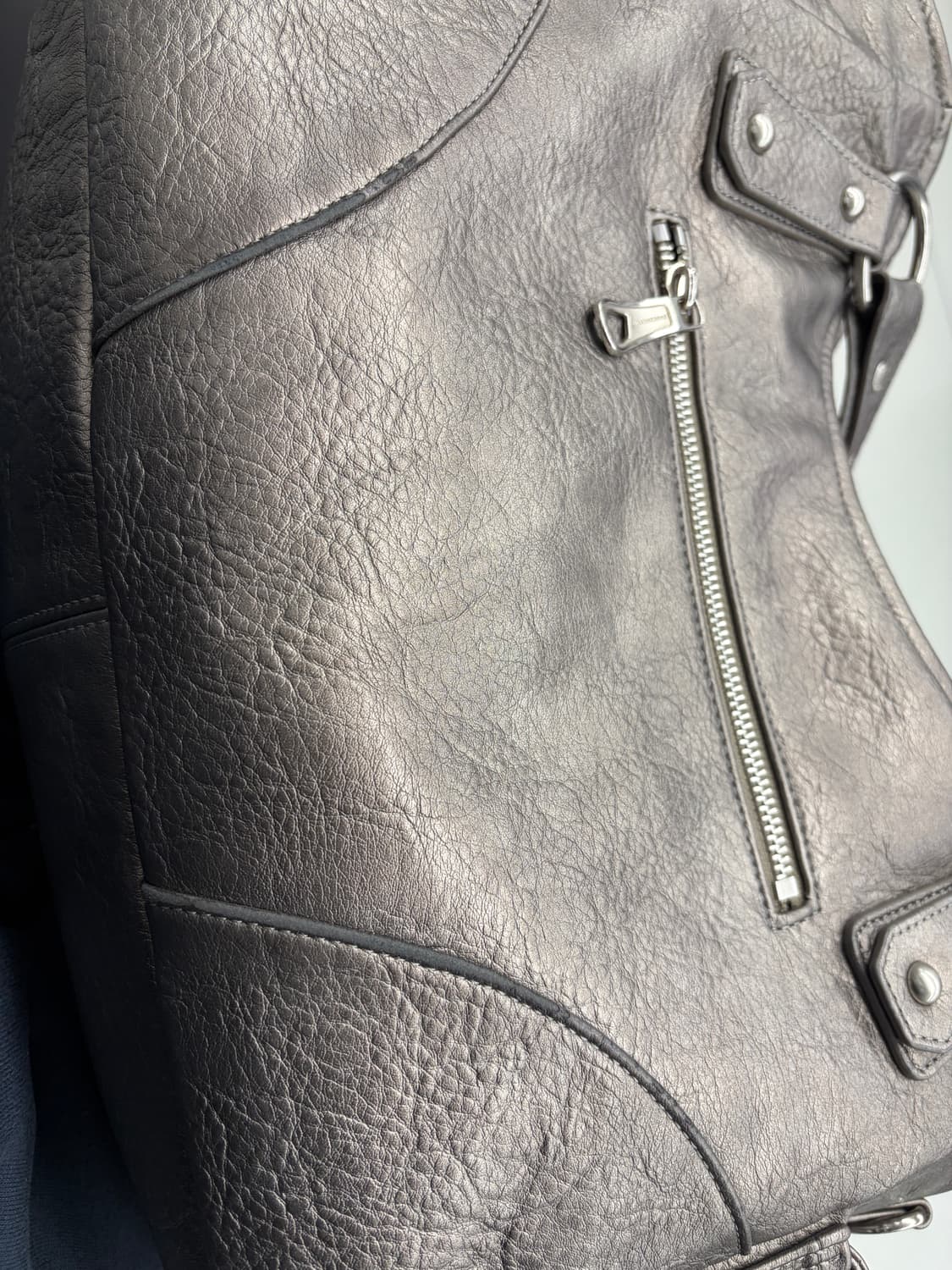 이우가마카라스 숄더백 실버(스트랩x) 상품이미지3