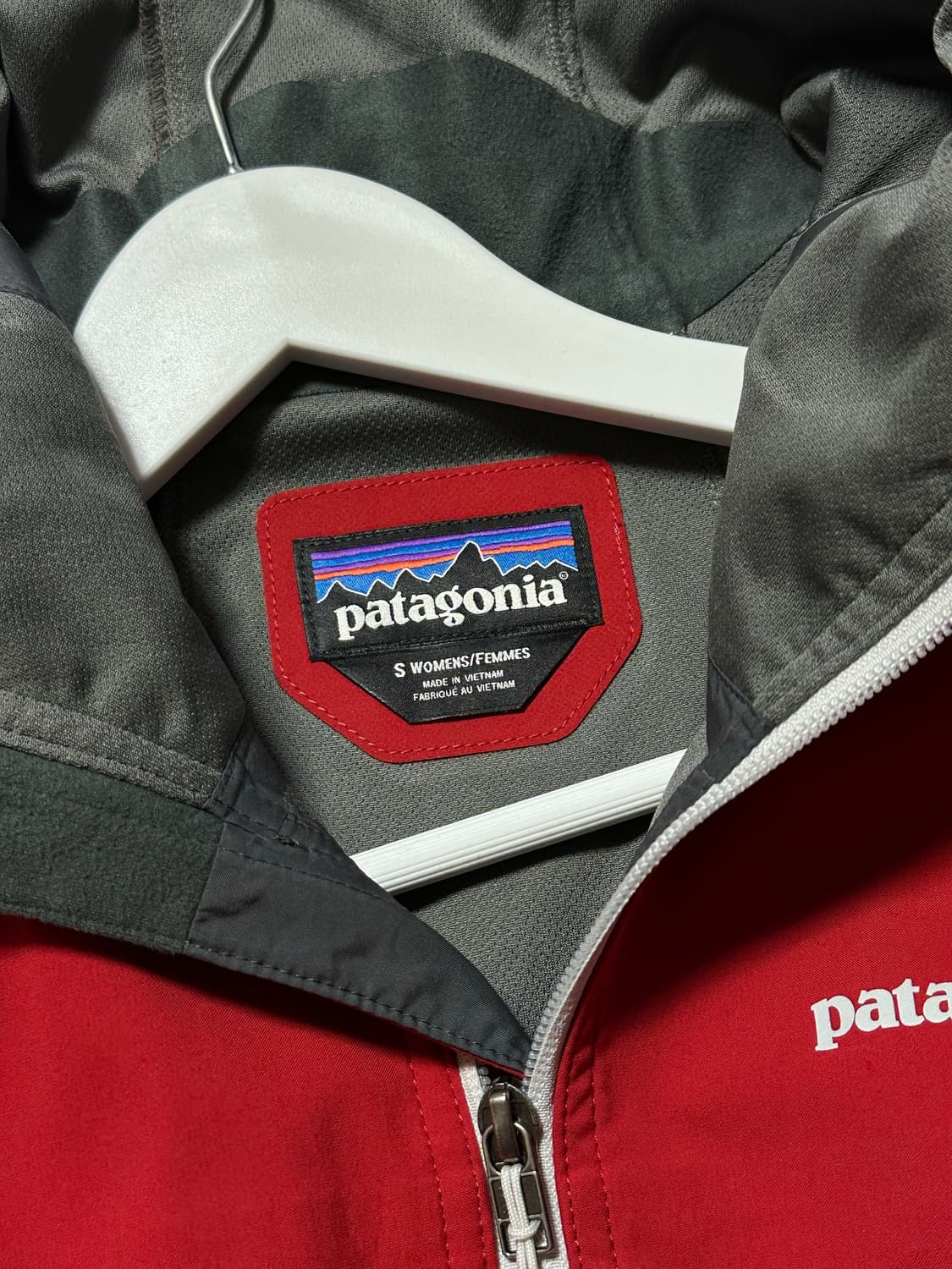 파타고니아 스몰로고 윈드스토퍼 레드 바람막이 상품이미지6