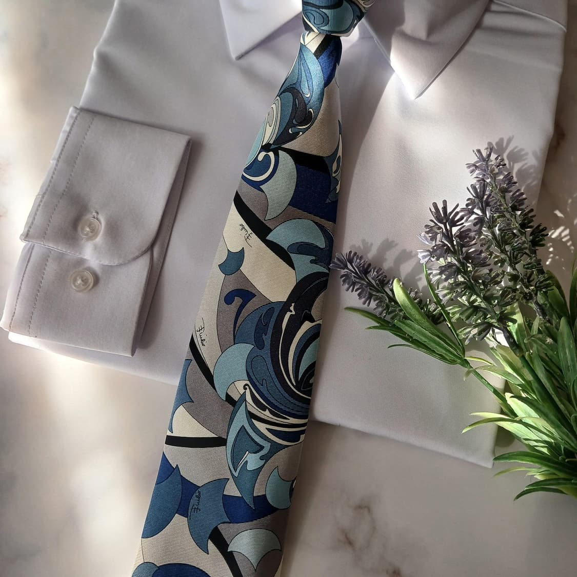 에밀리오 푸치 실크 블루 아트패턴 넥타이 8.6cm A+등급 A19013 상품이미지8