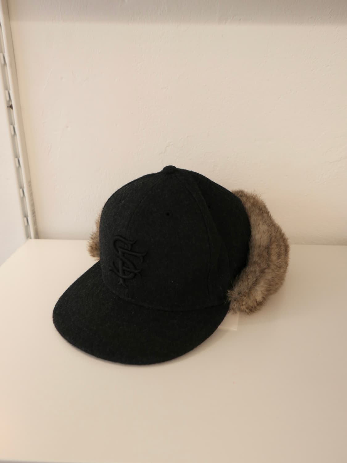 사스콰치패브릭스 퍼 이어플랩 캡 상품이미지1