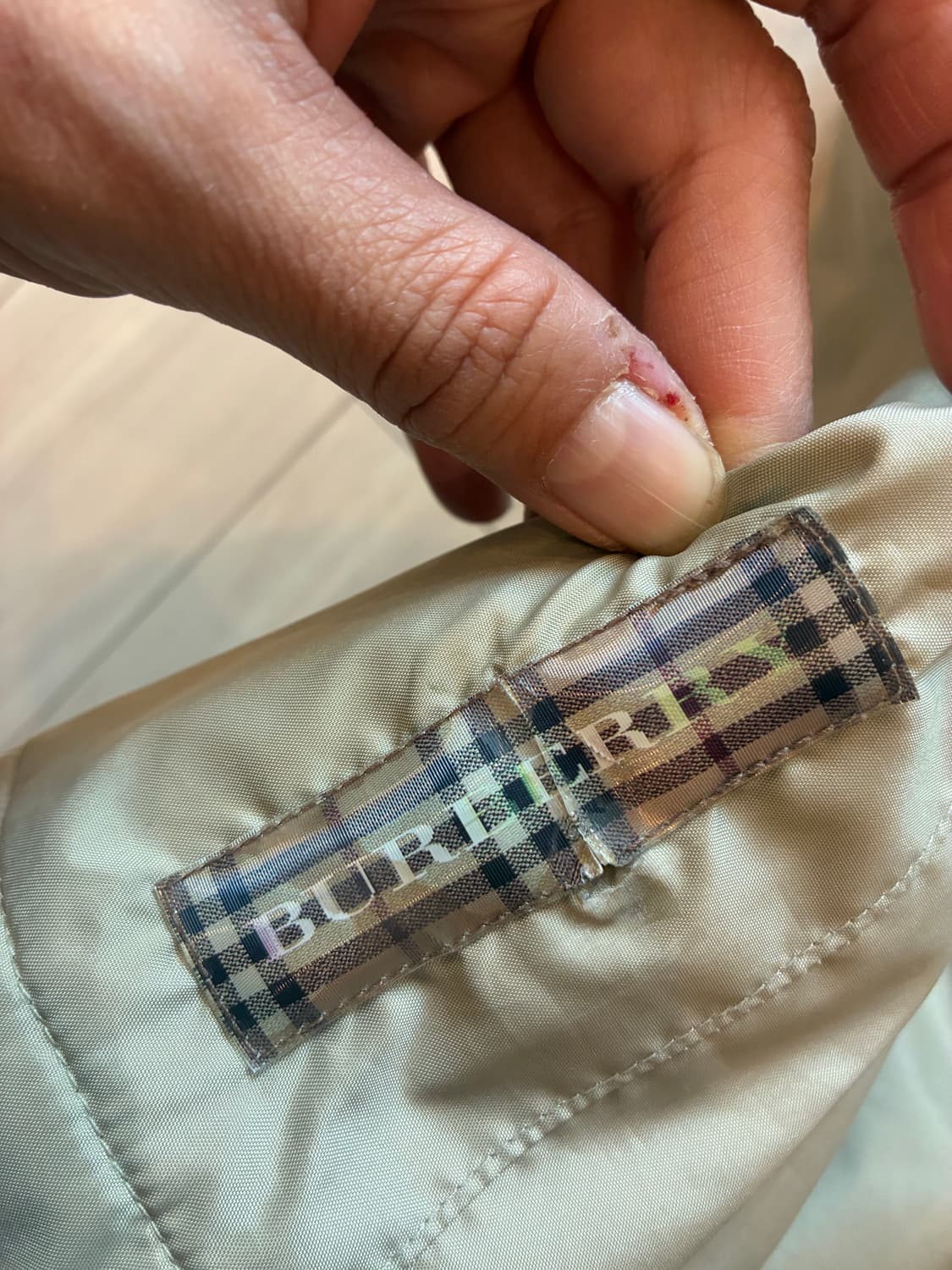 버버리 가벼운 아우터 상품이미지5