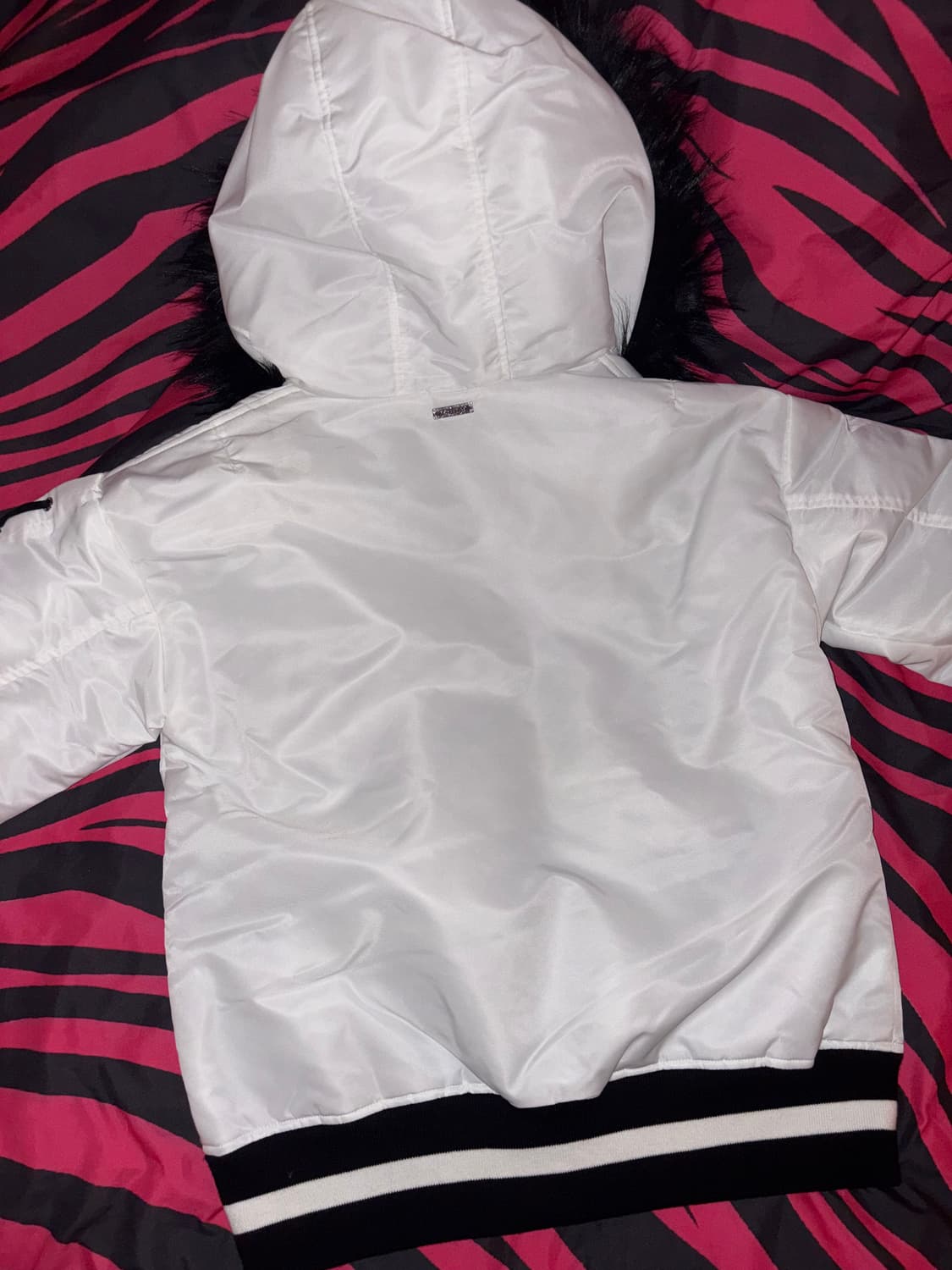 Rady 라디 화이트 퍼 코르셋 갸루 점퍼 상품이미지4