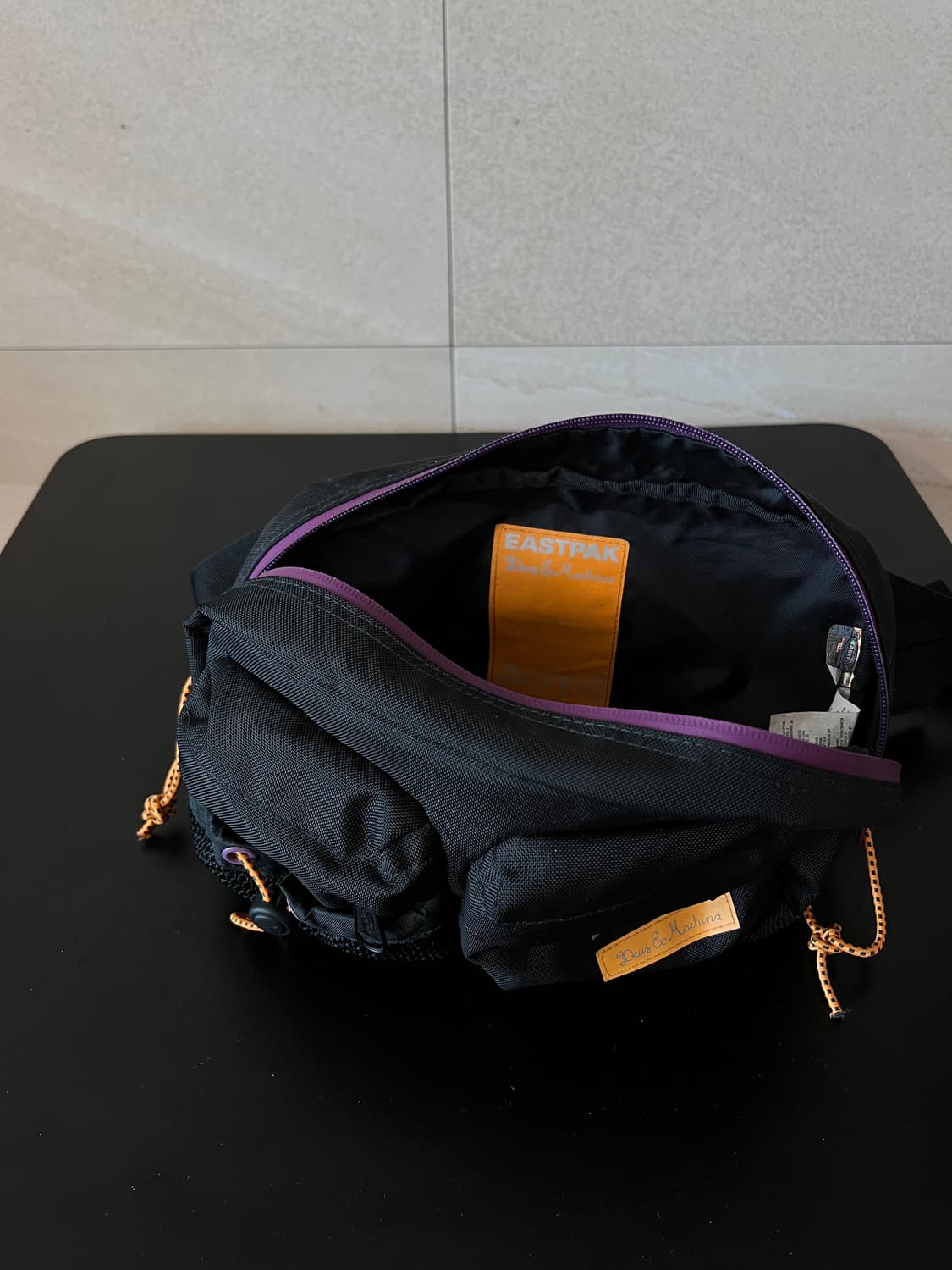 [희귀] 이스트팩 x 데우스 엑스 마키나 콜라보 웨이스트백/슬링백 상품이미지4