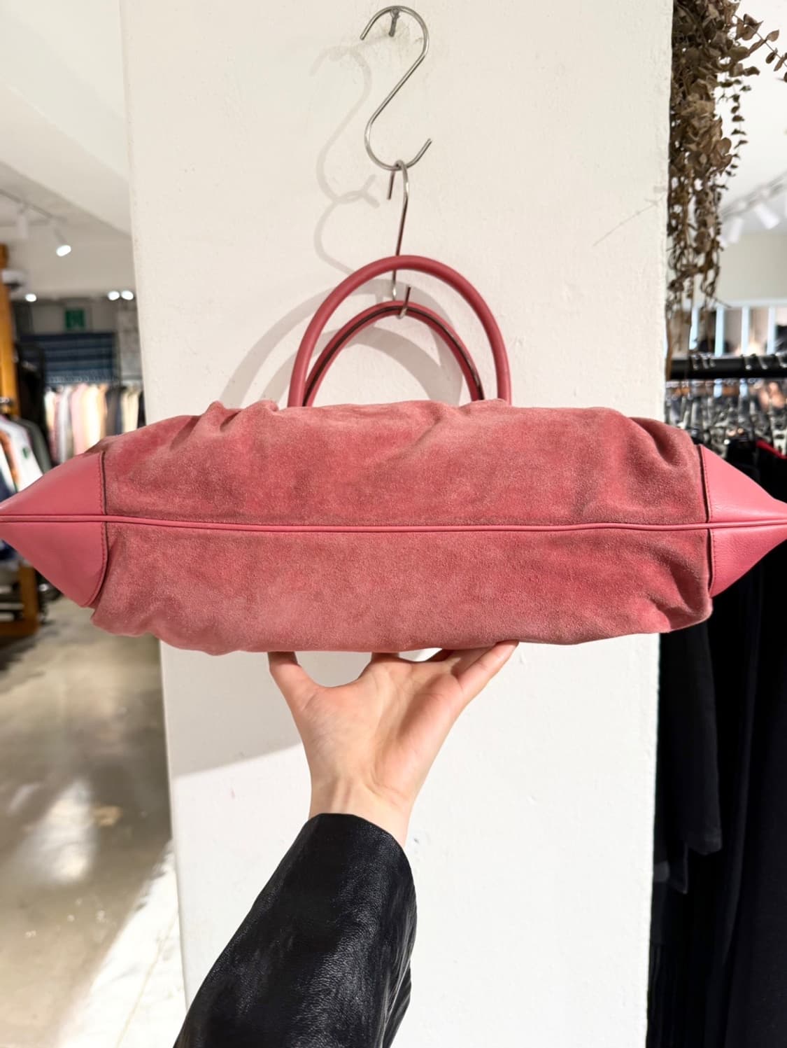 페라가모 핑크 간치니 버클 토트백 상품이미지6