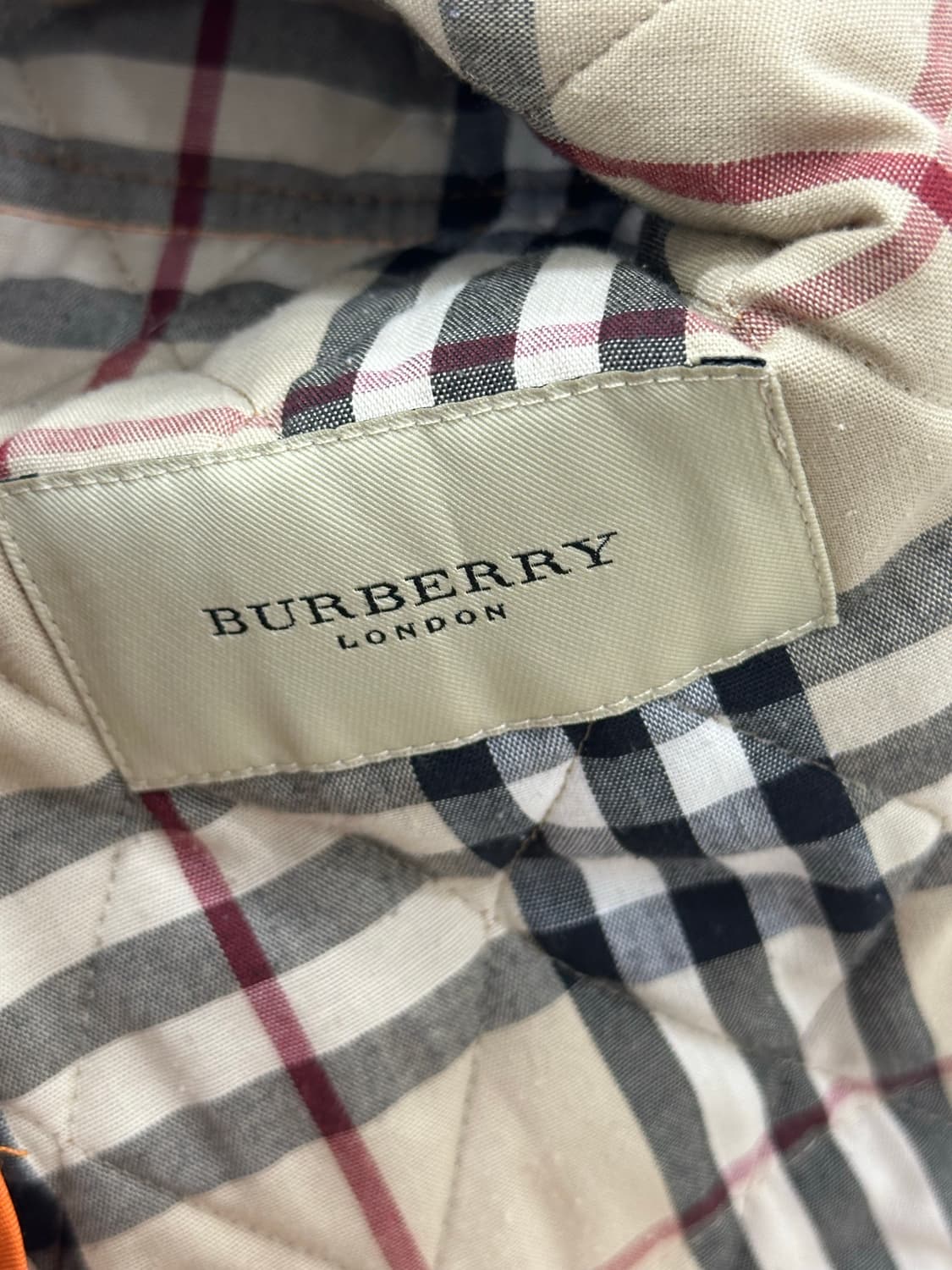 버버리 런던 맥스우드 퀼팅 상품이미지9