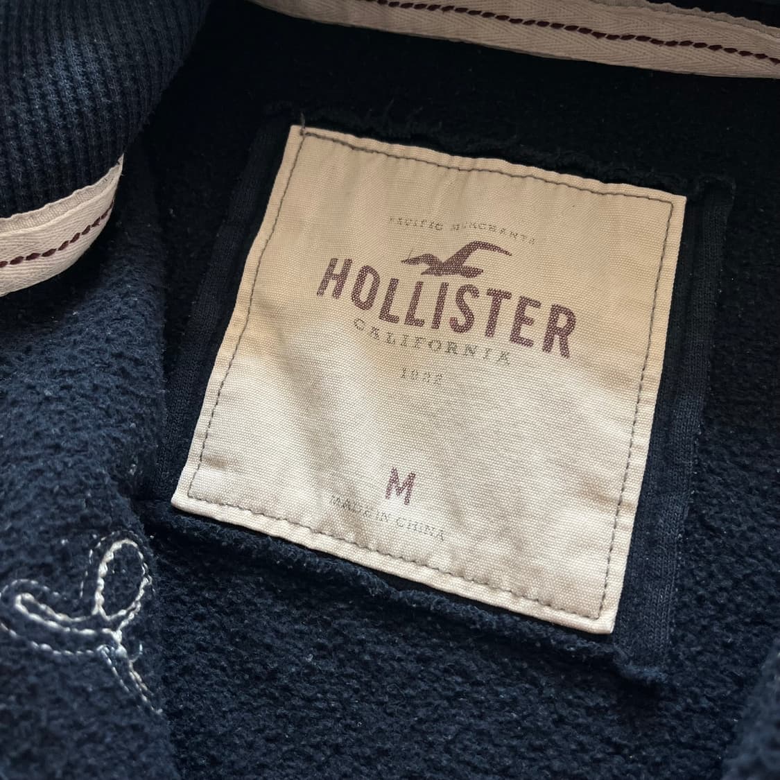 홀리스터 로고 패치 후드집업 상품이미지3