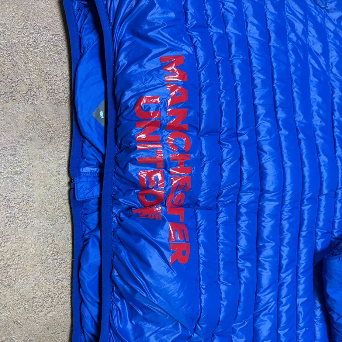 아디다스 맨체스터유나이티드 로얄 블루 덕다운 경량 패딩 상품이미지3