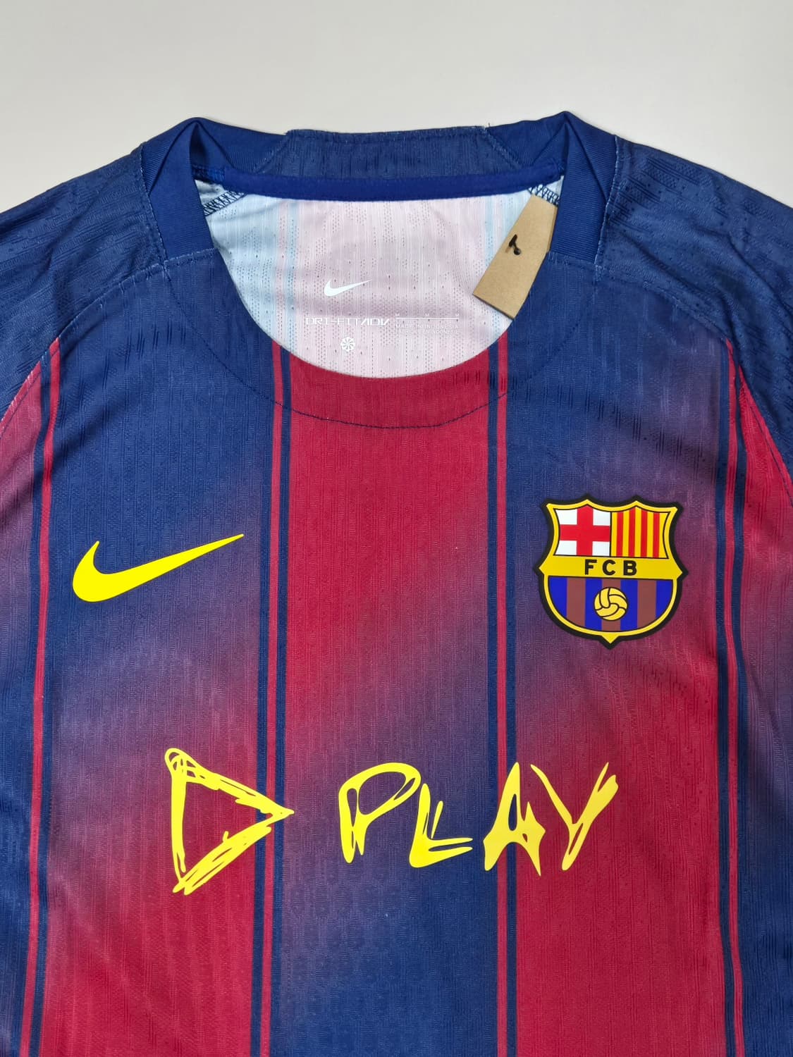 25-26 바르셀로나 에드시런 콜라보킷 라민 야말 유니폼 M사이즈 상품이미지3