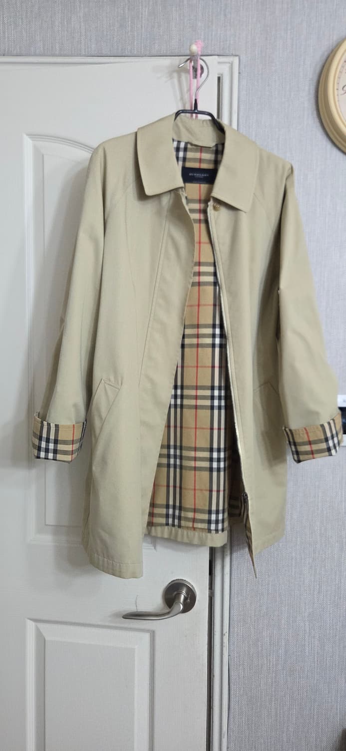 버버리 여성 트렌치코트 ㅡ정품  상품이미지2
