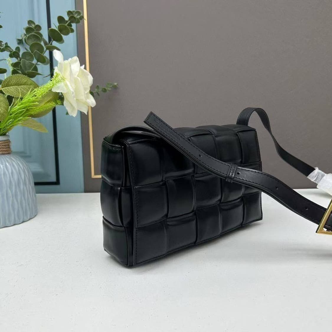 보테가 베네타(Bottega Veneta) 카세트 백 상품이미지7