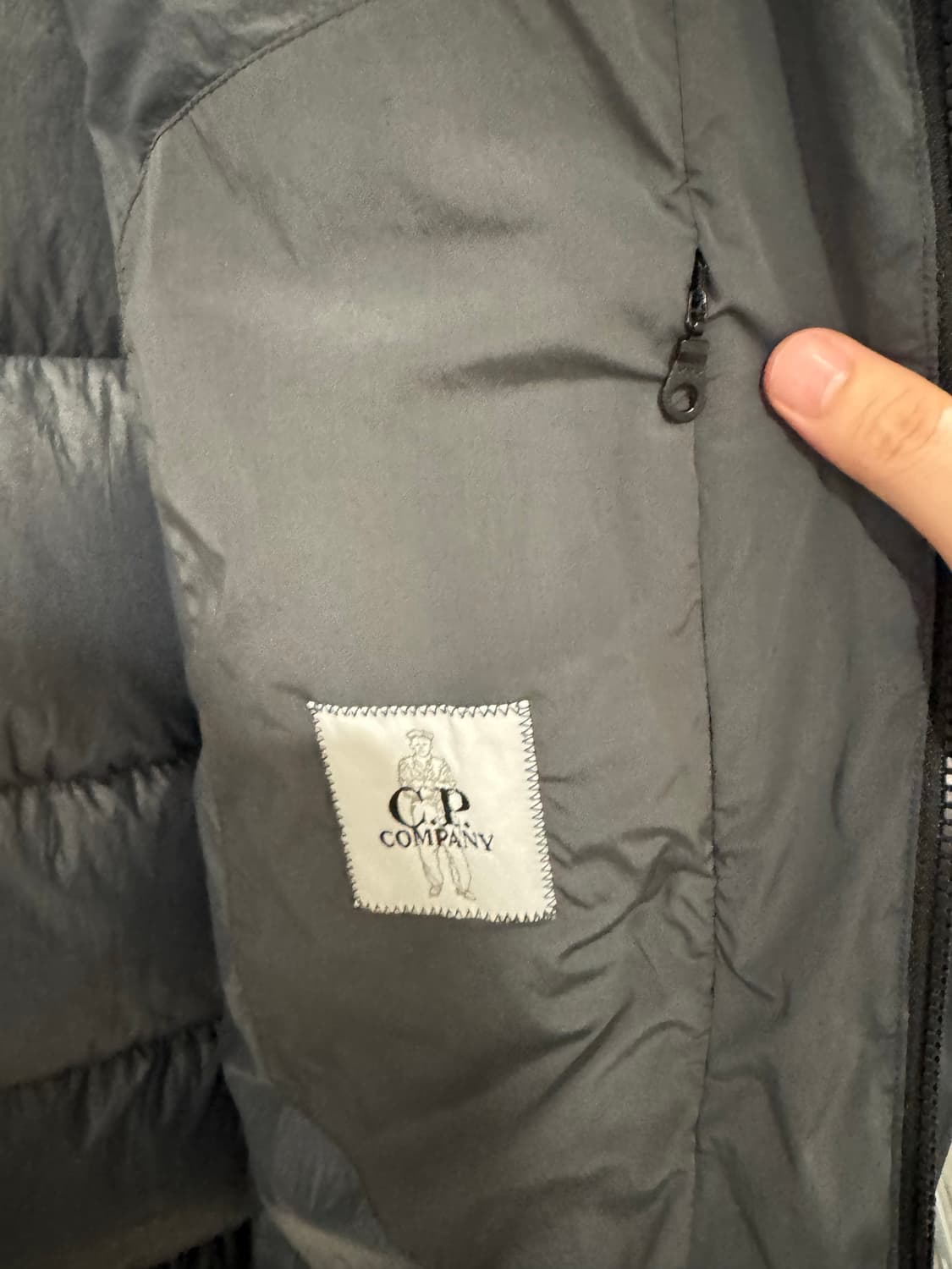 CP COMPANY 나이크라 다운 패딩 54(XXL) 상품이미지2