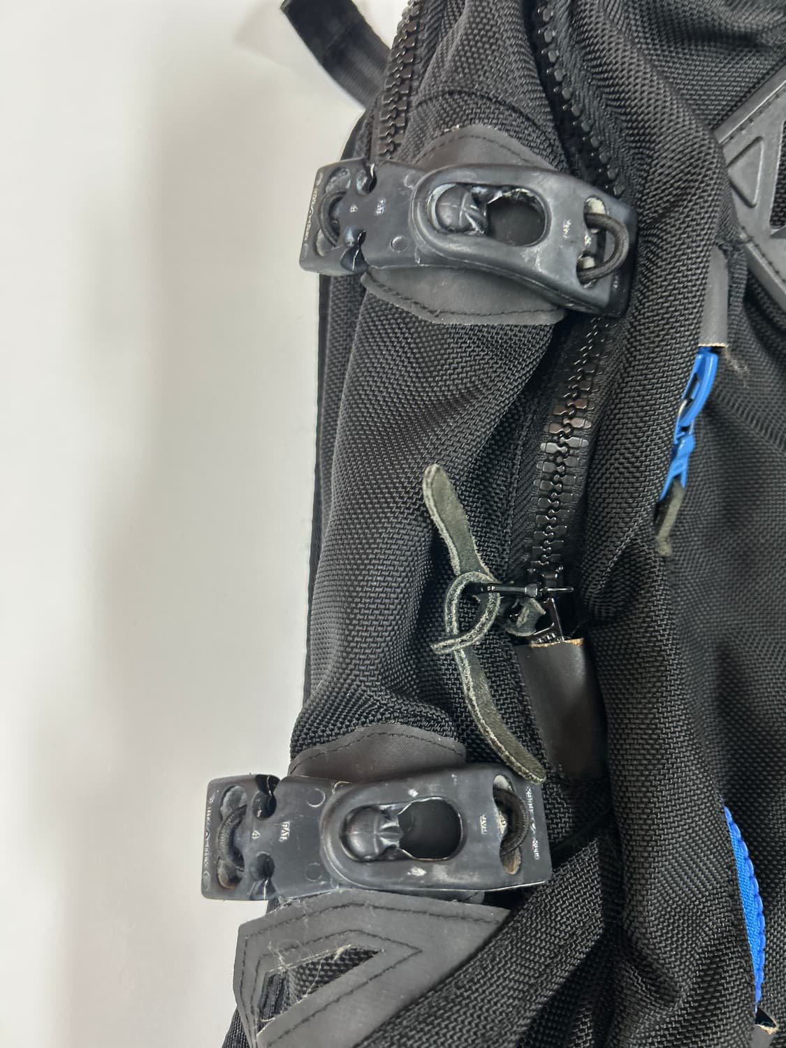 VISVIM 올드비즈빔 블랙 블루포인트지퍼 발리스틱백팩 20L 상품이미지3