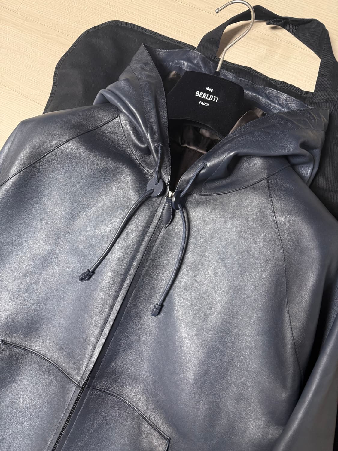 벨루티 파티나레더 후드자켓 52사이즈 상품이미지2