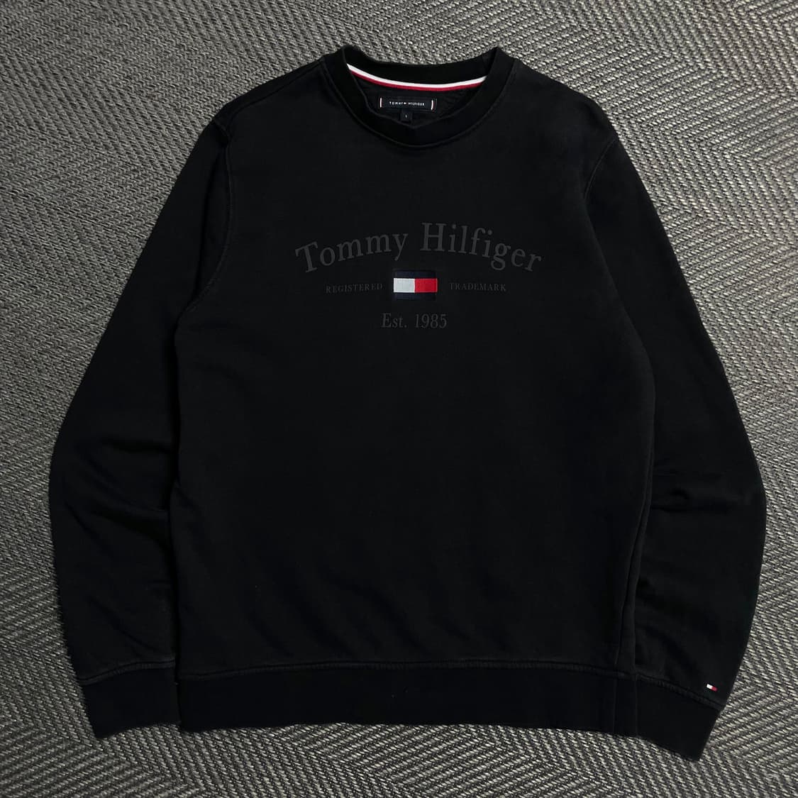 타미힐피거 센터 자수로고 맨투맨 블랙o 5268 상품이미지1