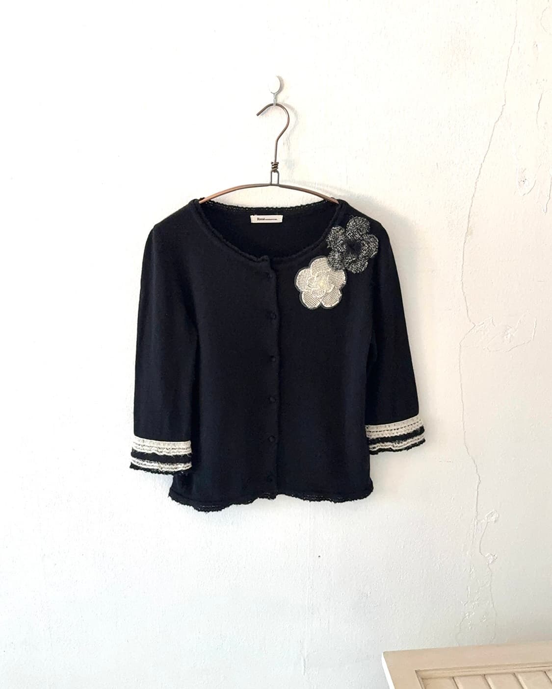 Archive Floral Corsage Knit Cardigan 상품이미지1