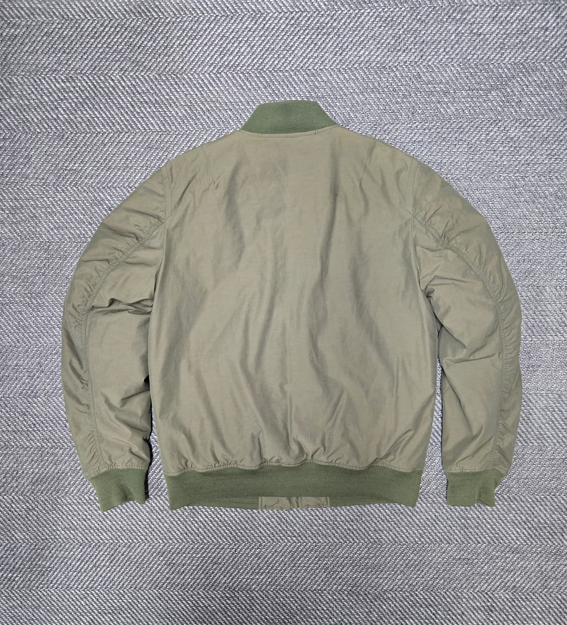 칼하트 WIP MA-1 봄버 자켓 카키 상품이미지2