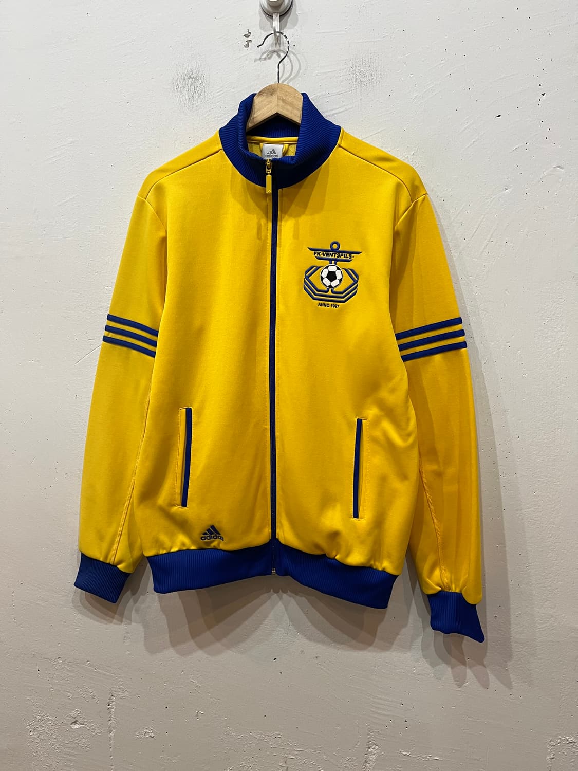 아디다스 라트비아 FK 벤츠필스 트랙탑 져지 상품이미지1