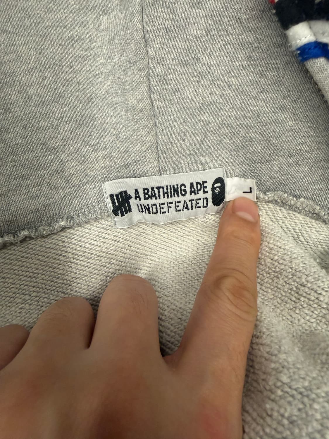 베이프x언디핏 삐에로 후드 L사이즈 판매합니다. 상품이미지8