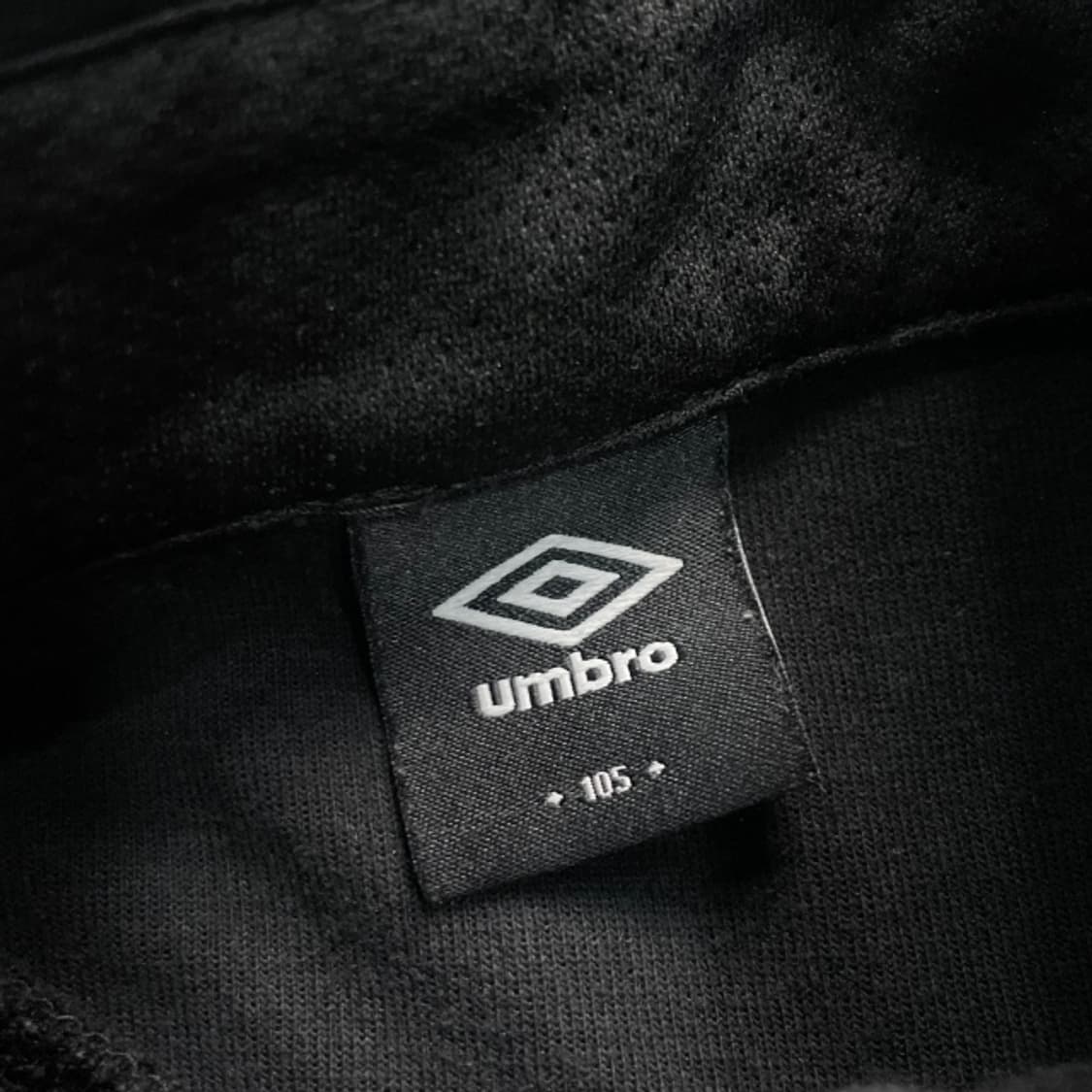 105 엄브로 반집업 맨투맨  상품이미지3