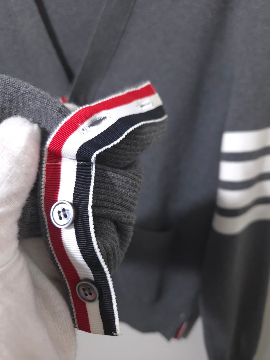 [새상품급, 2Size] 톰브라운 밀라노스티치 가디건 Gray 상품이미지8