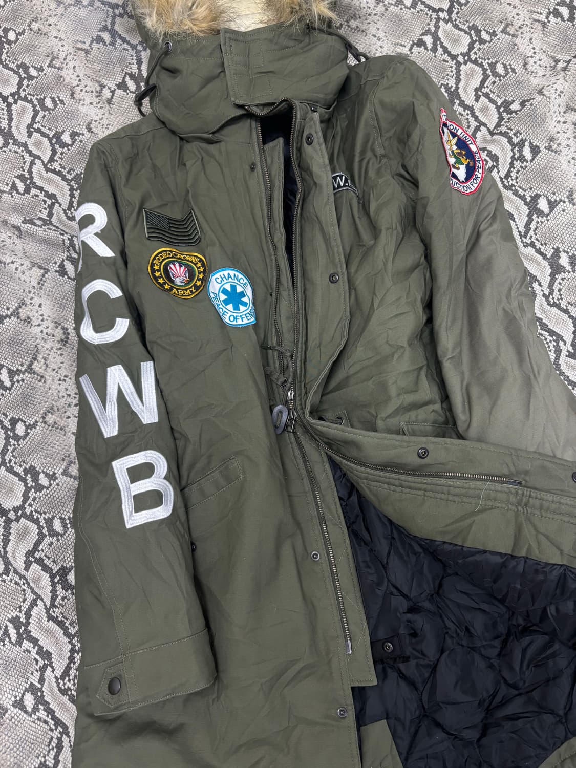 Khaki Patch Detail Fur Over-Size Field H 상품이미지7