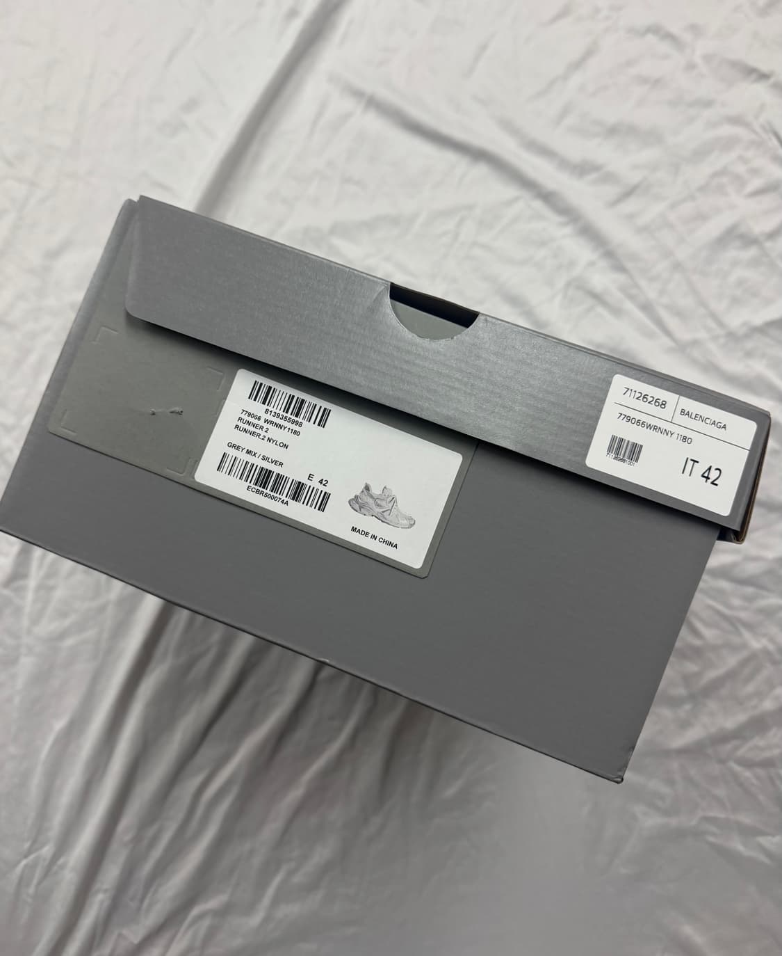 발렌시아가 25FW 뉴러너 2.0 스니커즈 그레이/실버 42 상품이미지7