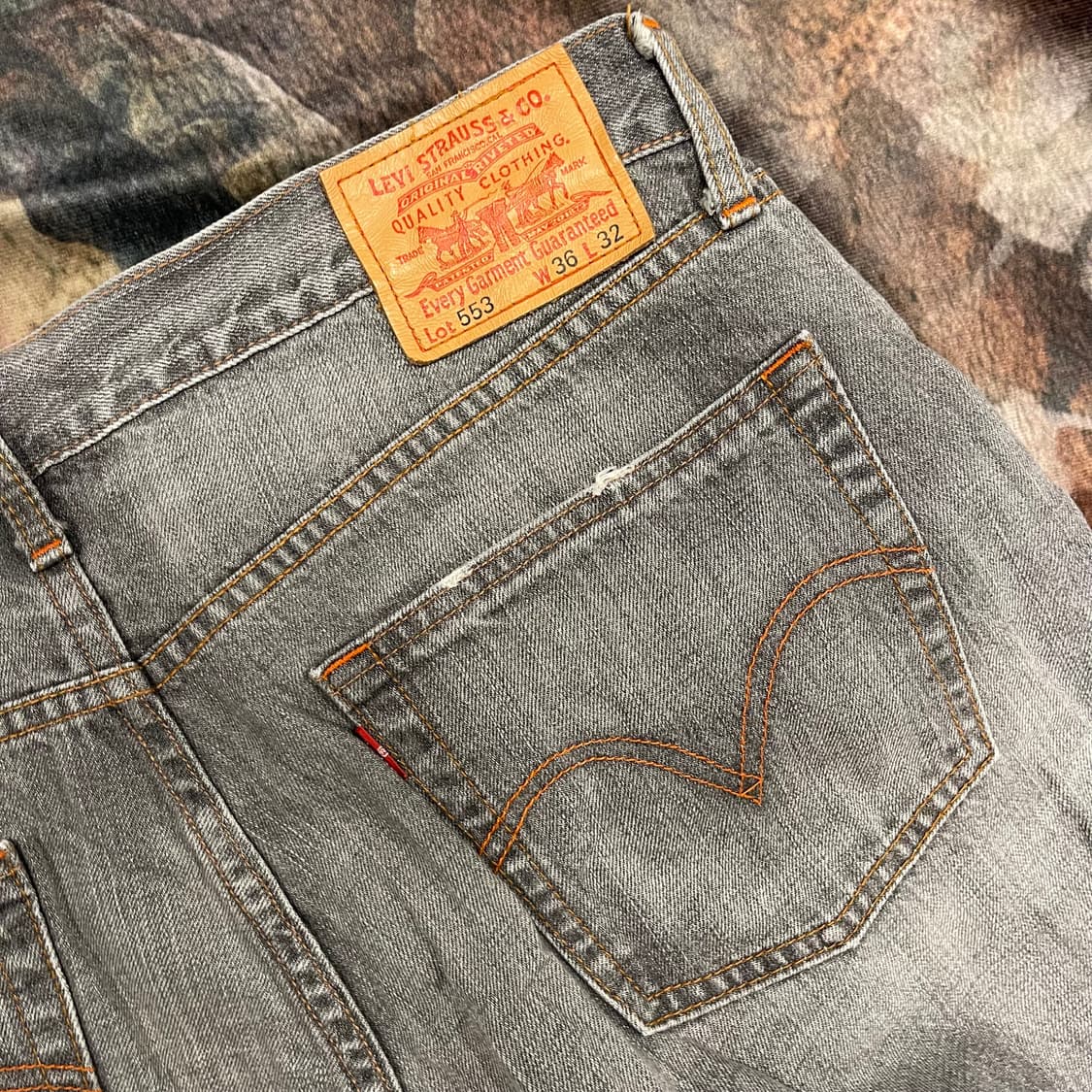 리바이스 553 워싱흑청진 36*32 상품이미지3