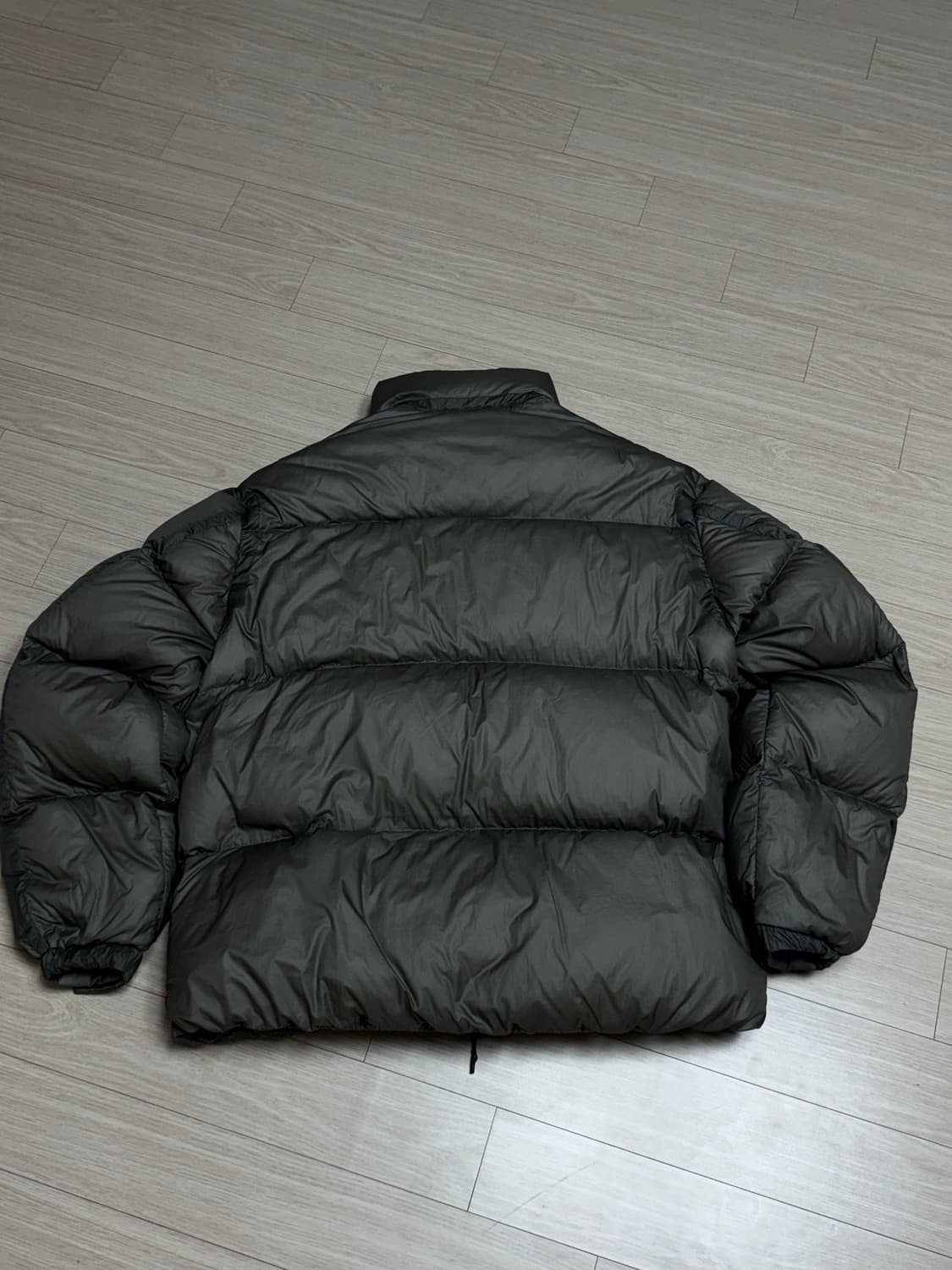 모이프 쉐도우 푸퍼 다운 패딩 3사이즈 올리브 상품이미지2