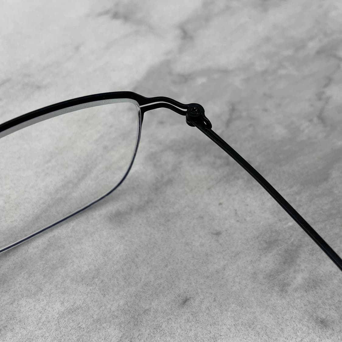 C38 CA 매트 블랙 스퀘어 역산각 메탈테 안경 상품이미지3