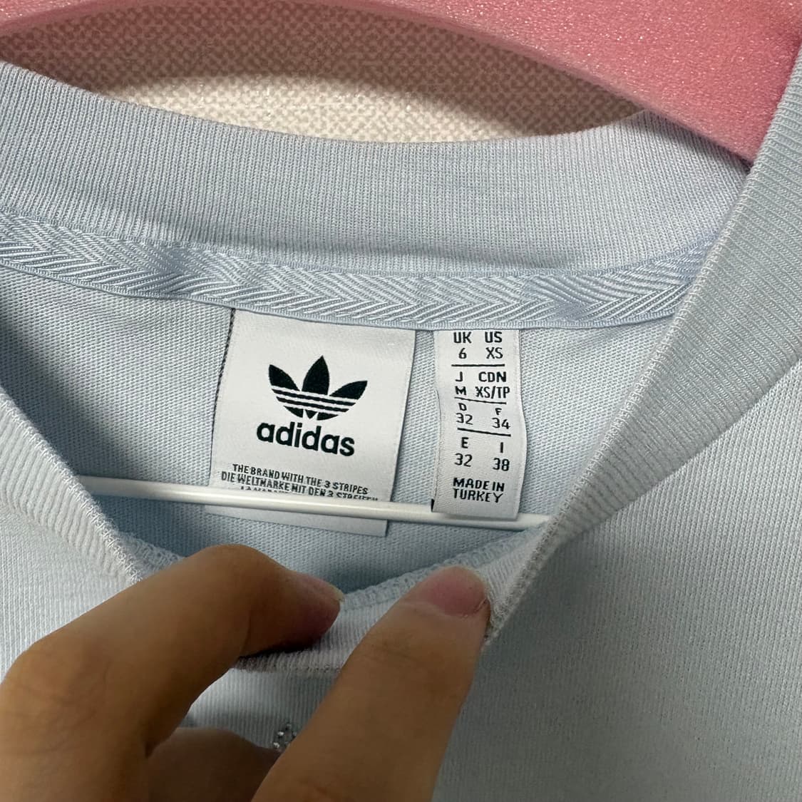아디다스 🩵스카이 블루🩵 실버 큐빅로고 크롭티 xs 상품이미지5