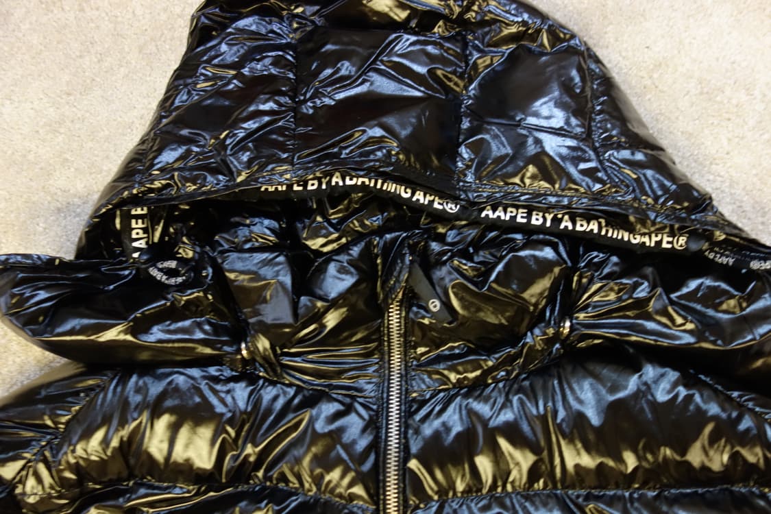 베이프 AAPE UNIVERSE 유광 패치 다운 자켓 상품이미지4