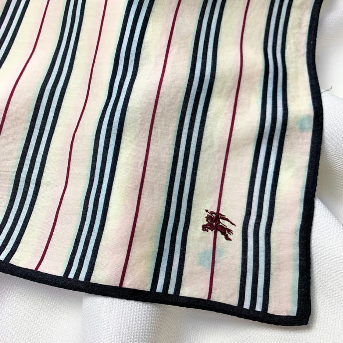 [정품] Burberry 버버리 스트라이프 빈티지 쁘띠스카프 손수건 상품이미지2