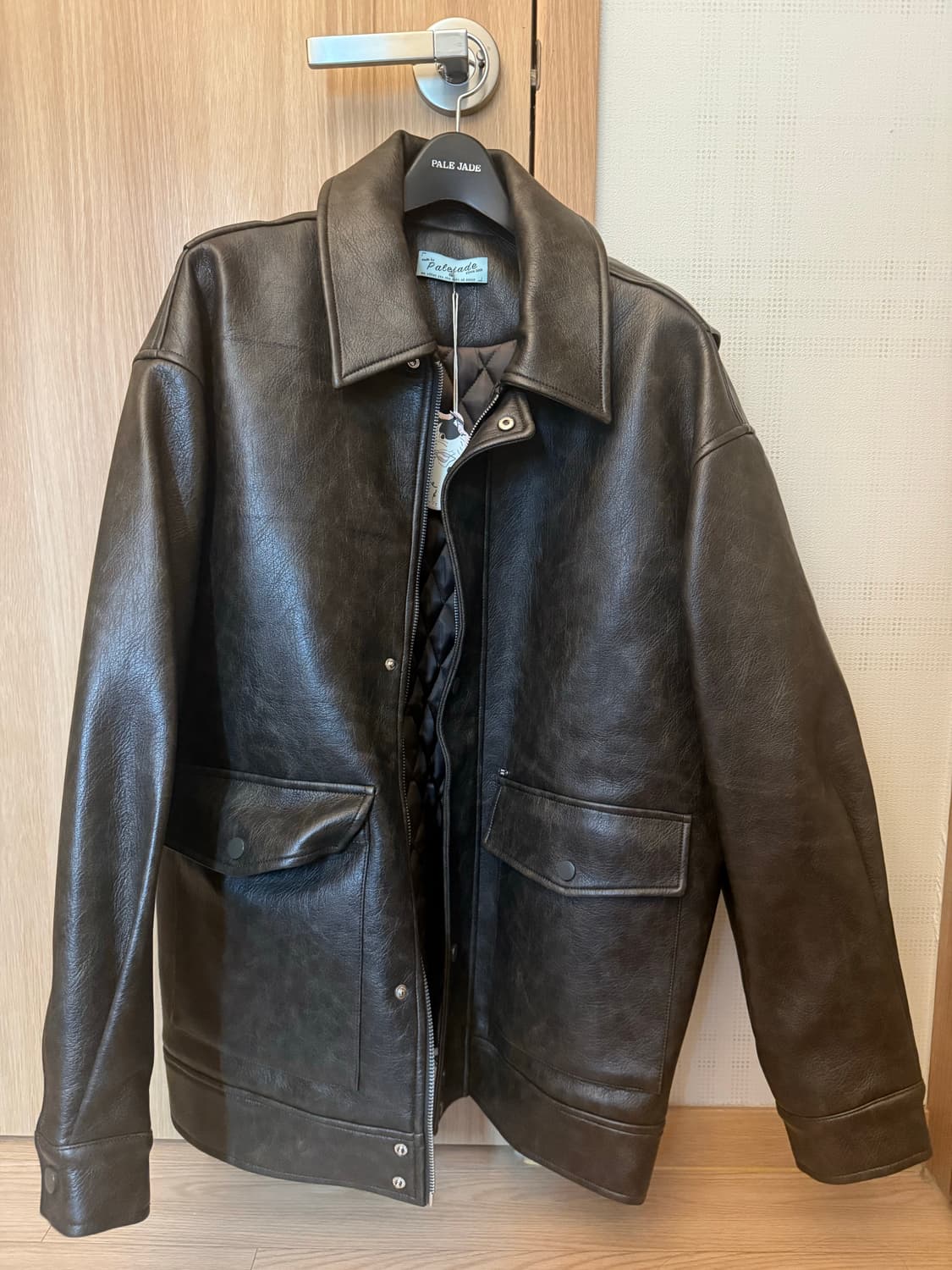 페일제이드 패디드 오버핏 레더자켓 상품이미지4