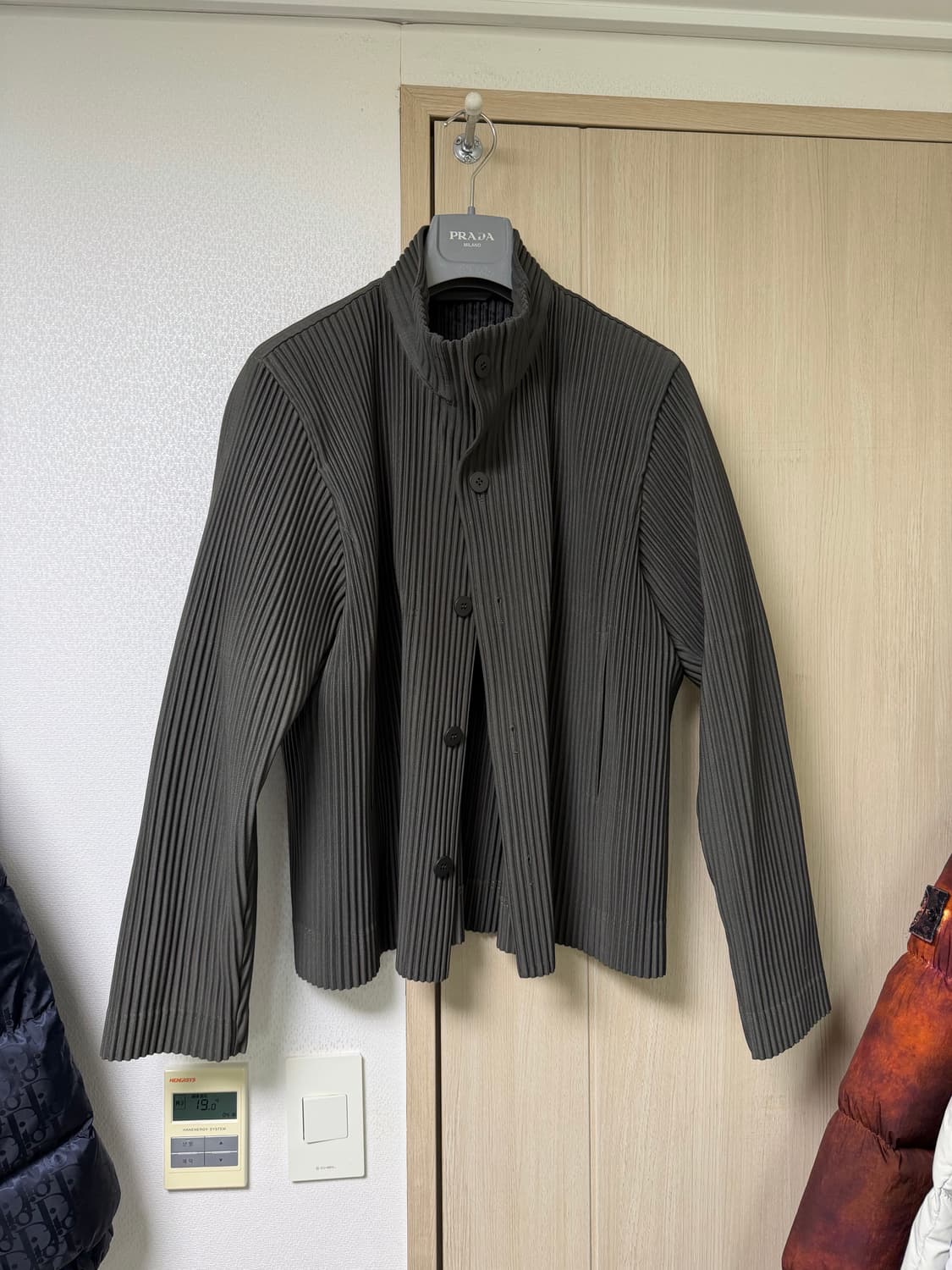 [3] 옴므플리세 플리츠 하이넥 자켓 상품이미지1