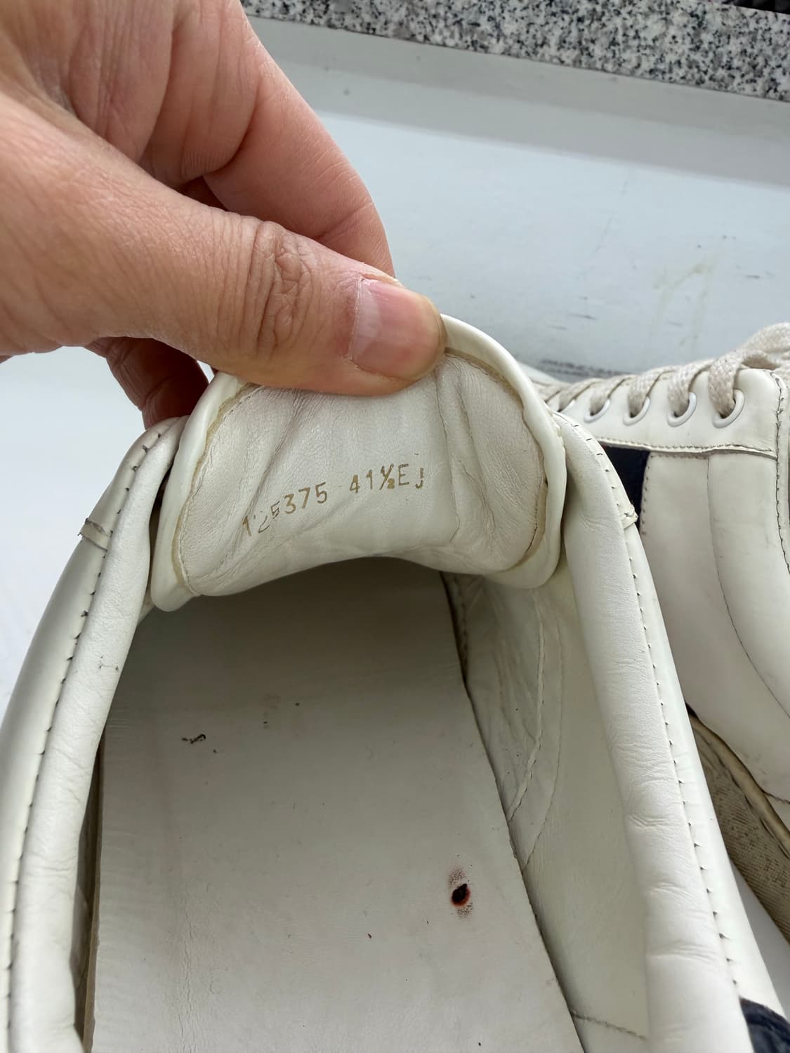 정품) 구찌 남성 삼선 스니커즈 41.5 상품이미지8