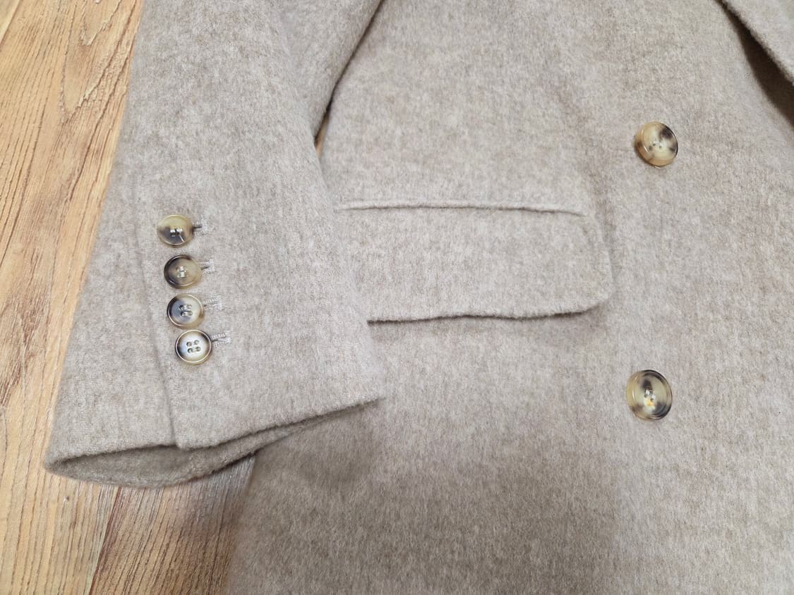 헬베티카(HELVETICA) 더블버튼 울코트 프리사이즈 새상품 상품이미지6