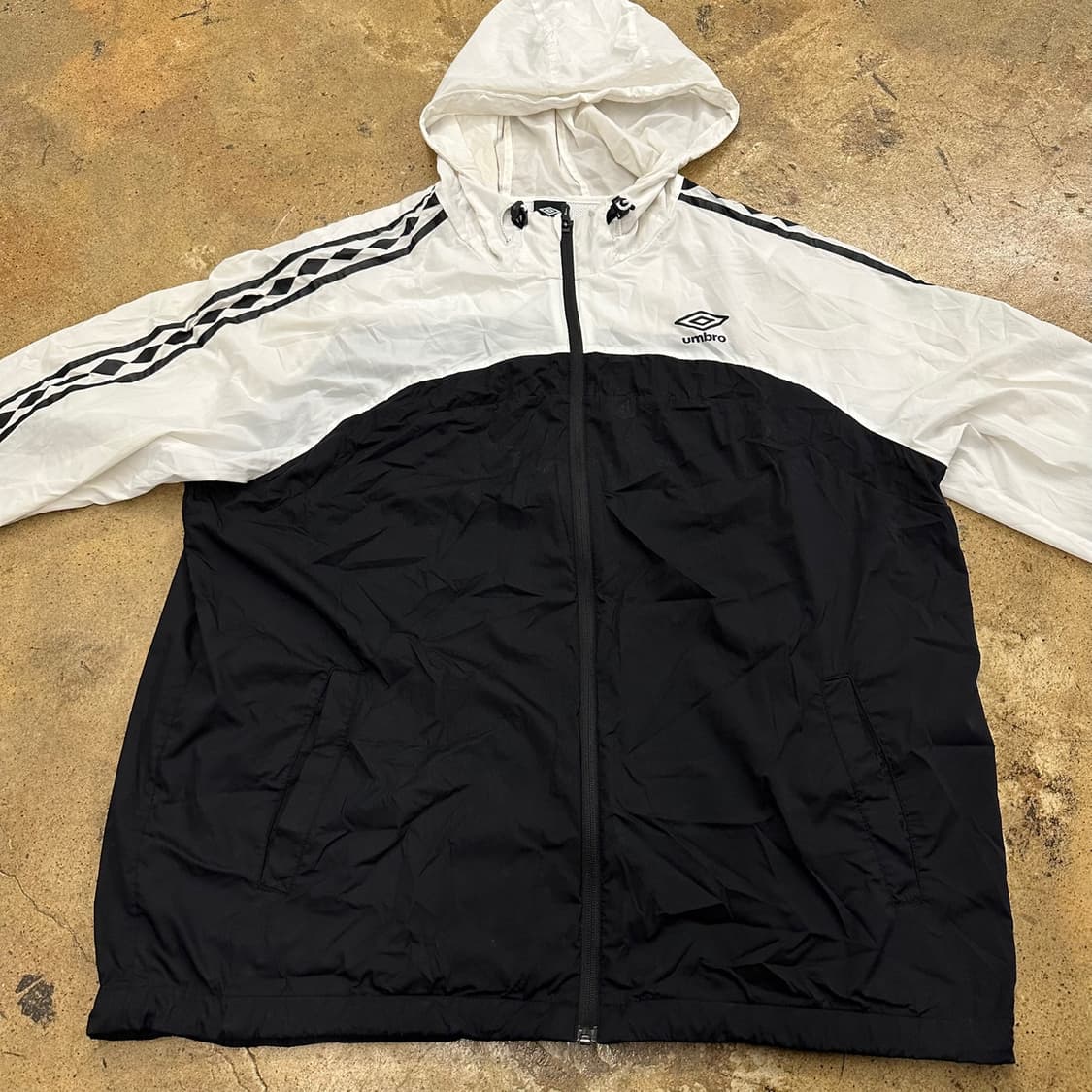 [ 정품/2XL,110 ] 엄브로 바람막이 자켓 b15 상품이미지3