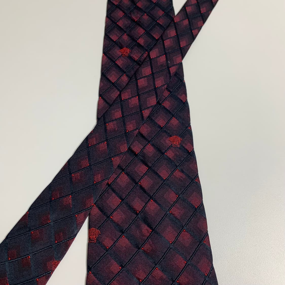 베르사체(VERSACE) 레드 버건디컬러 체크넥타이 명품 100실크 A+ 상품이미지4