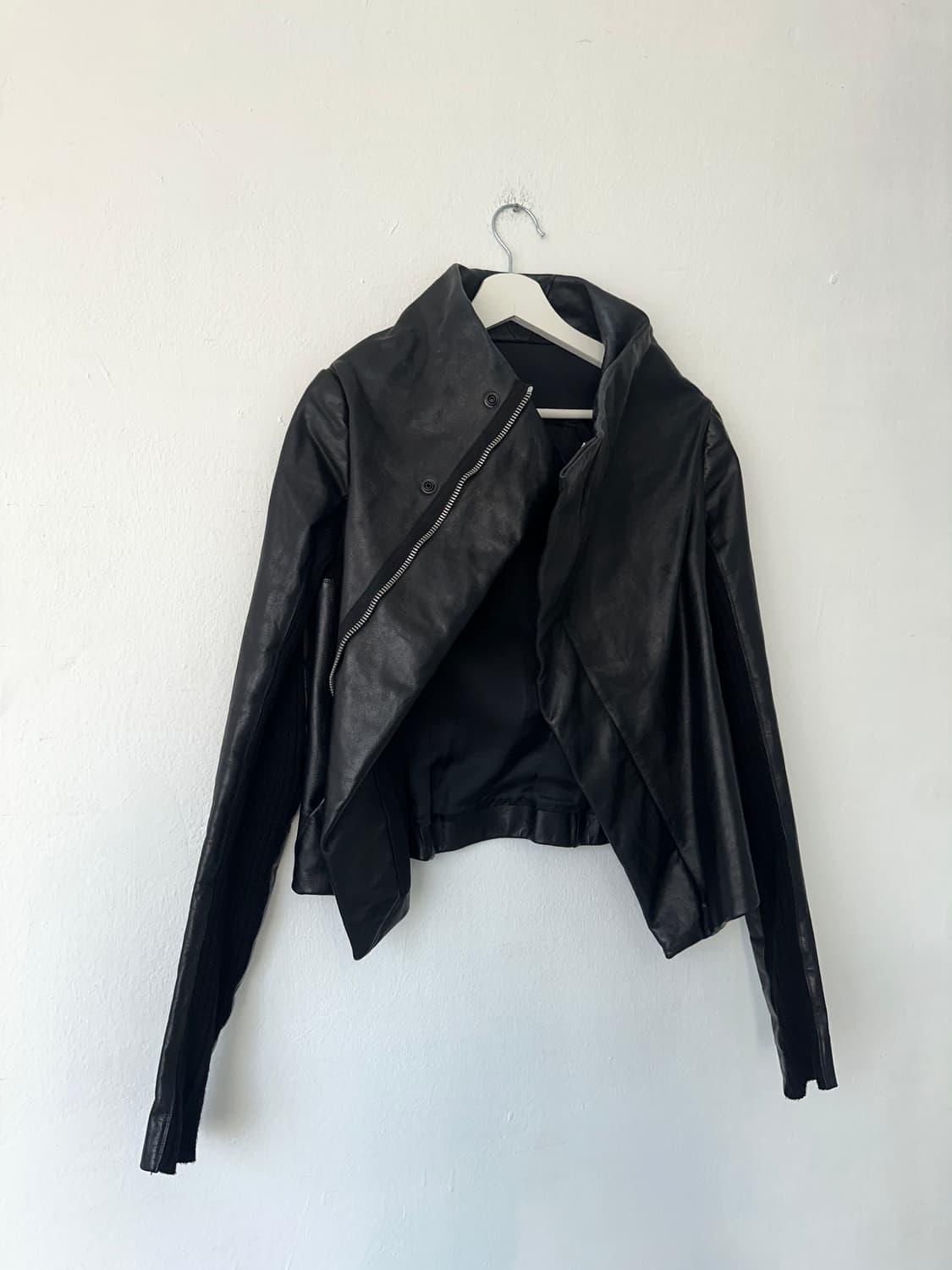 릭오웬스 2010FW 런웨이 스퀘어 하이넥 레더 자켓 상품이미지5