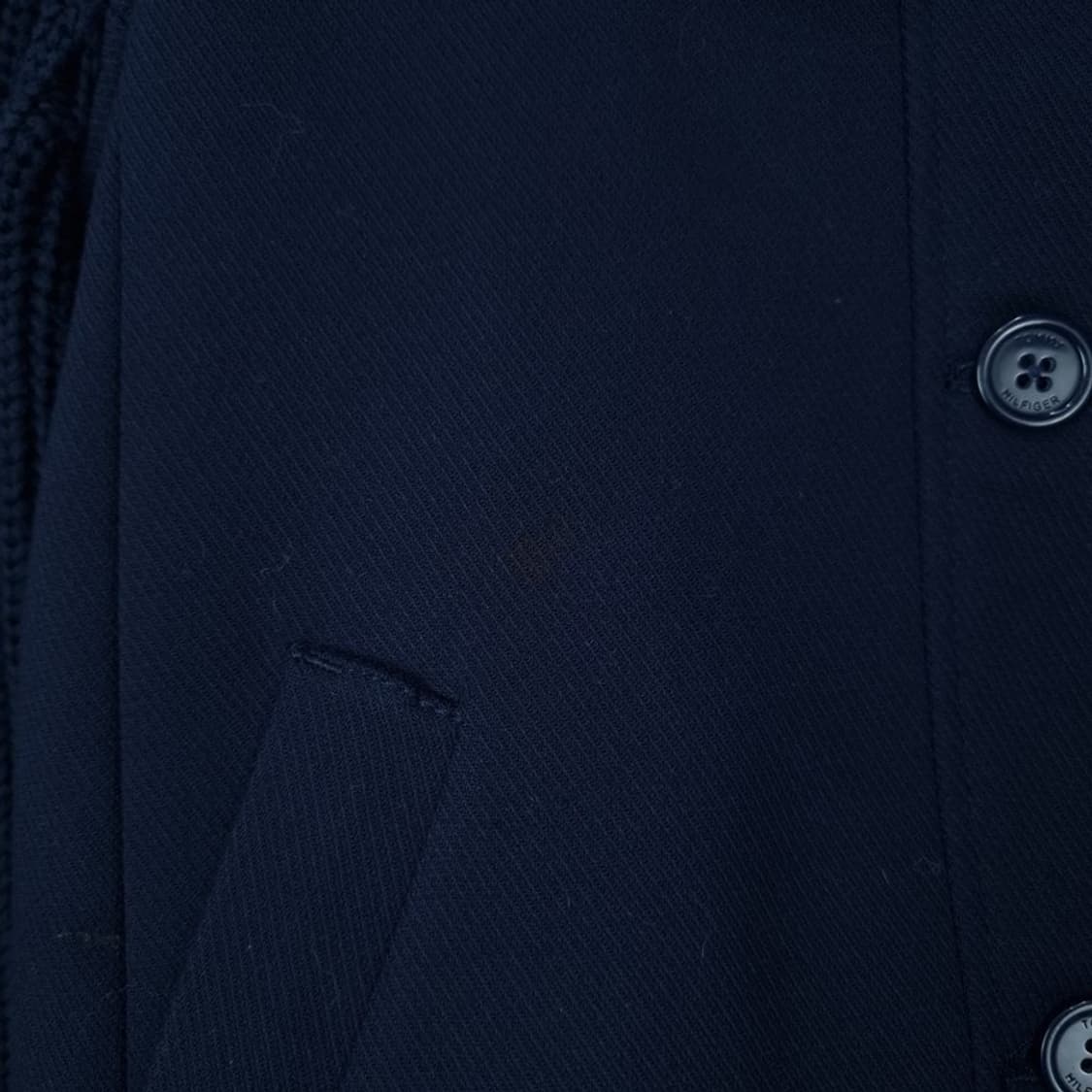 [타미힐피거] 슬림핏 하이넥 모직 니트 자켓 네이비 M18114 상품이미지9