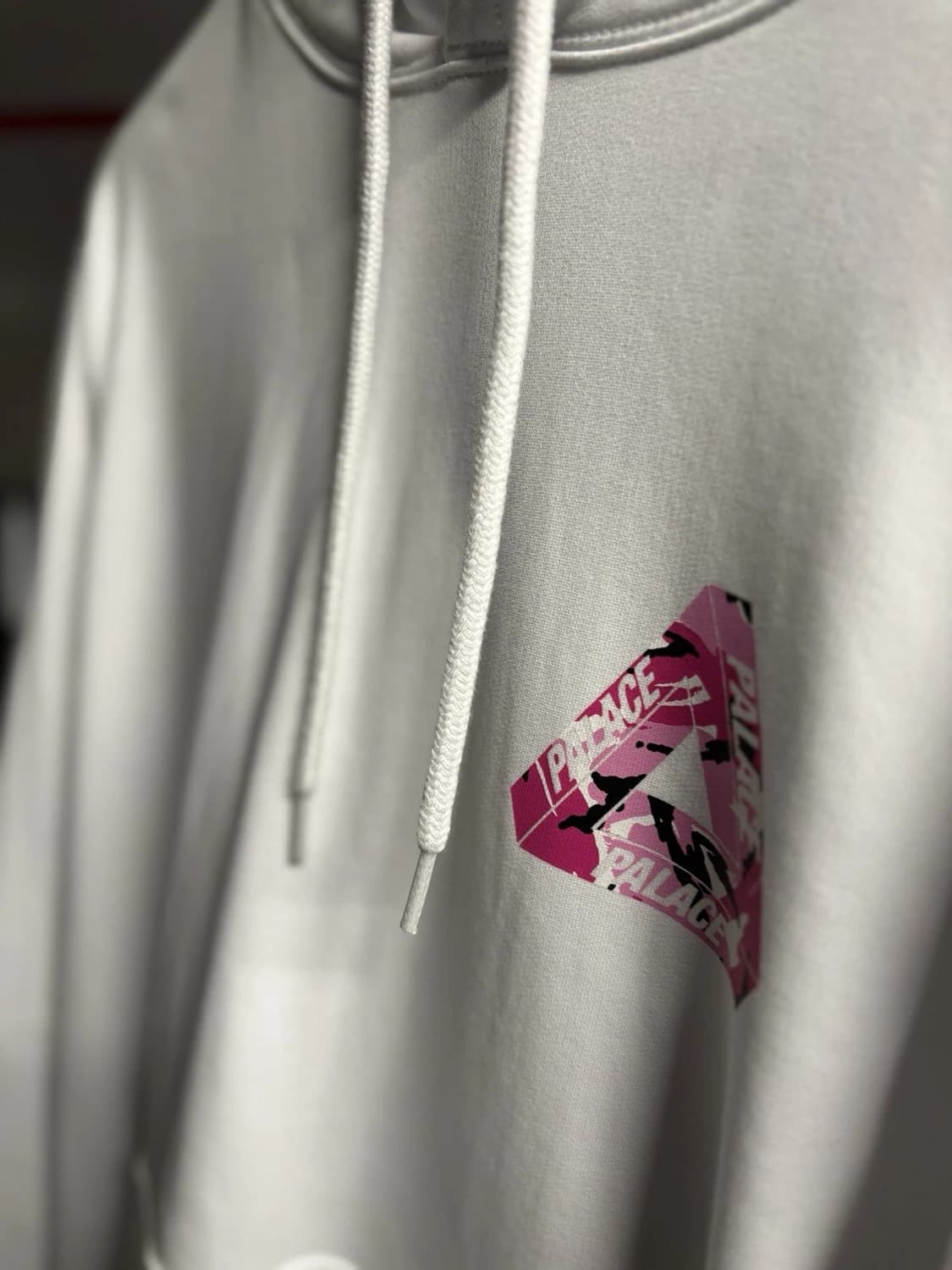 팔라스 트라이카모 후드 화이트 상품이미지4