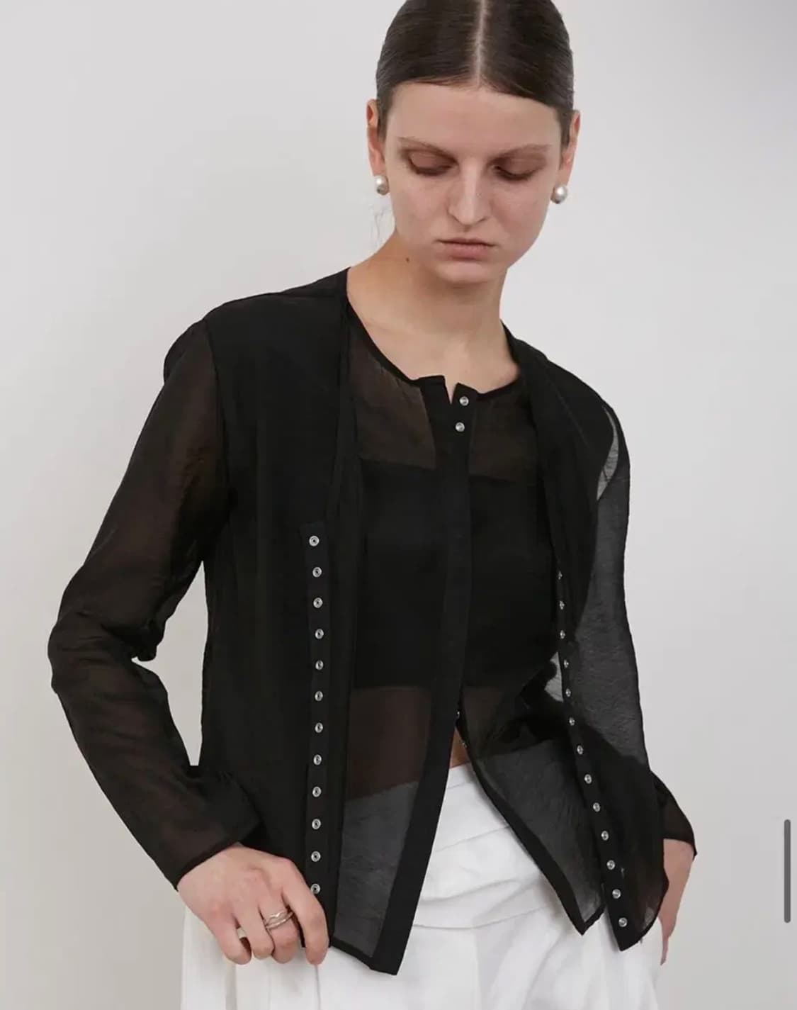 로우타이드 SHEER SNAP BLOUSE 시어 블라우스 [BLACK] 상품이미지2
