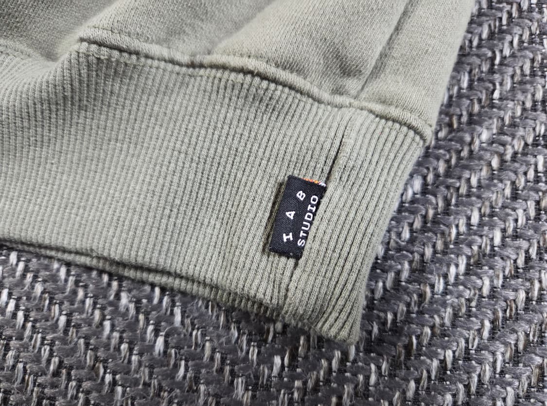 IAB studio 아이앱 스튜디오 올리브 후드티 상품이미지5