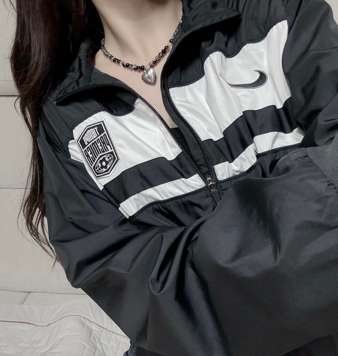 나이키 티엠포 블랙 화이트 바람막이 상품이미지1