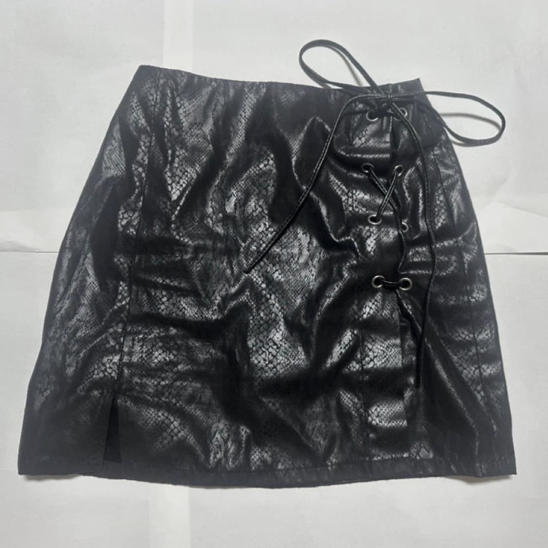 cherryquiri 뱀피 레쟈 스커트 상품이미지1