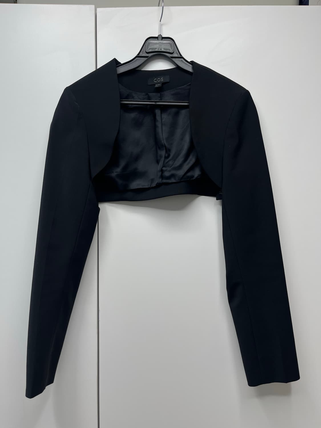 COS 블랙 볼레로 자켓 상품이미지1