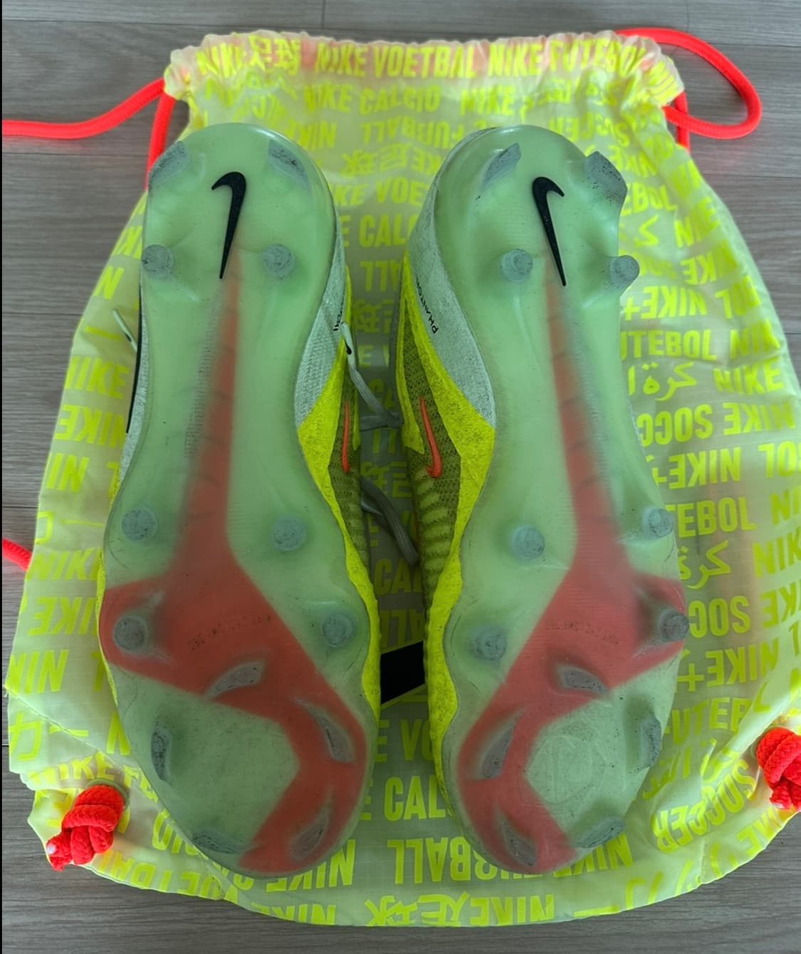 나이키 팬텀 축구화 265 상품이미지2