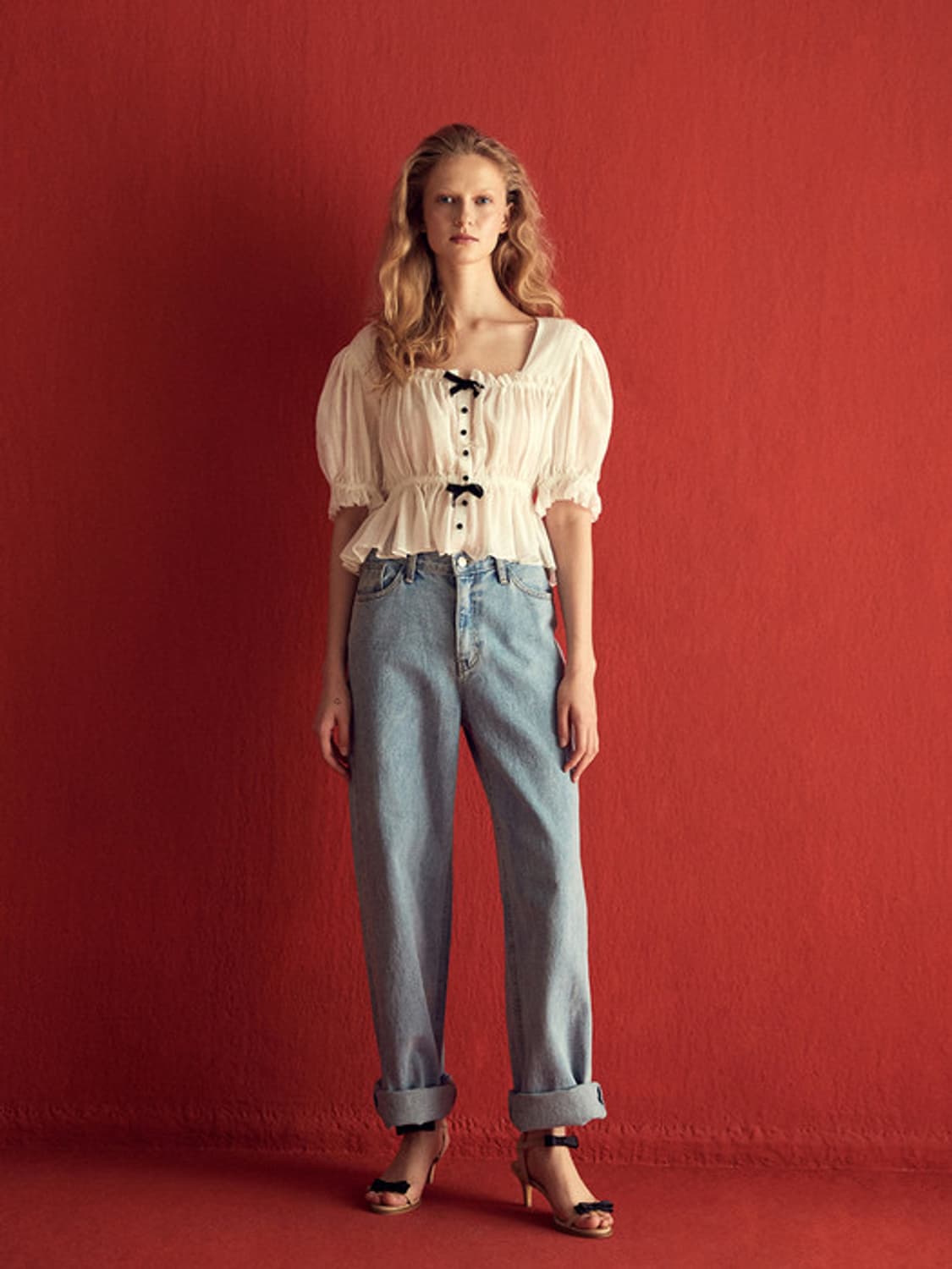 쟈니헤잇재즈 리본 셔링 코튼 블라우스 - 화이트 상품이미지6