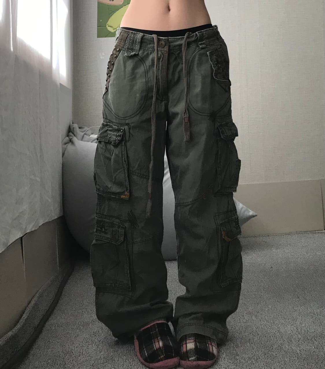 카키 와이드핏 디테일 카고팬츠 상품이미지4