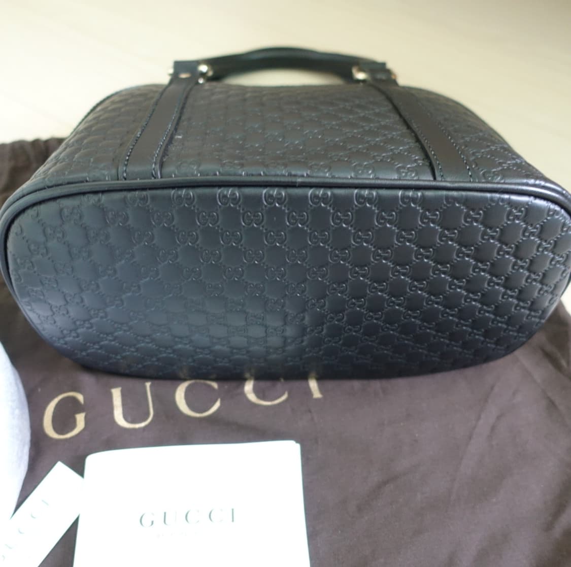 구찌 마이크로시마 미니돔 블랙 토트백 상품이미지9